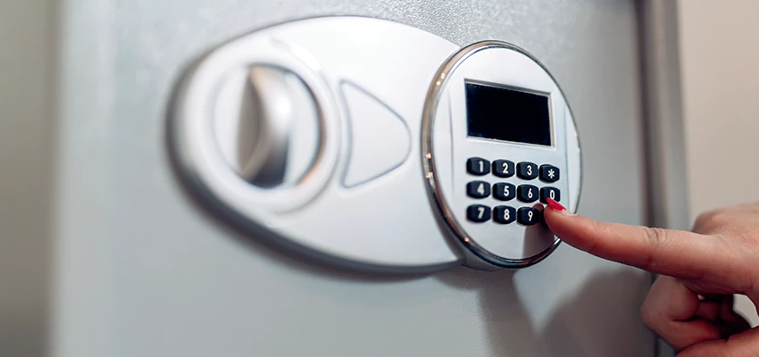 Jewelry Safe Cracking in Culver City, California